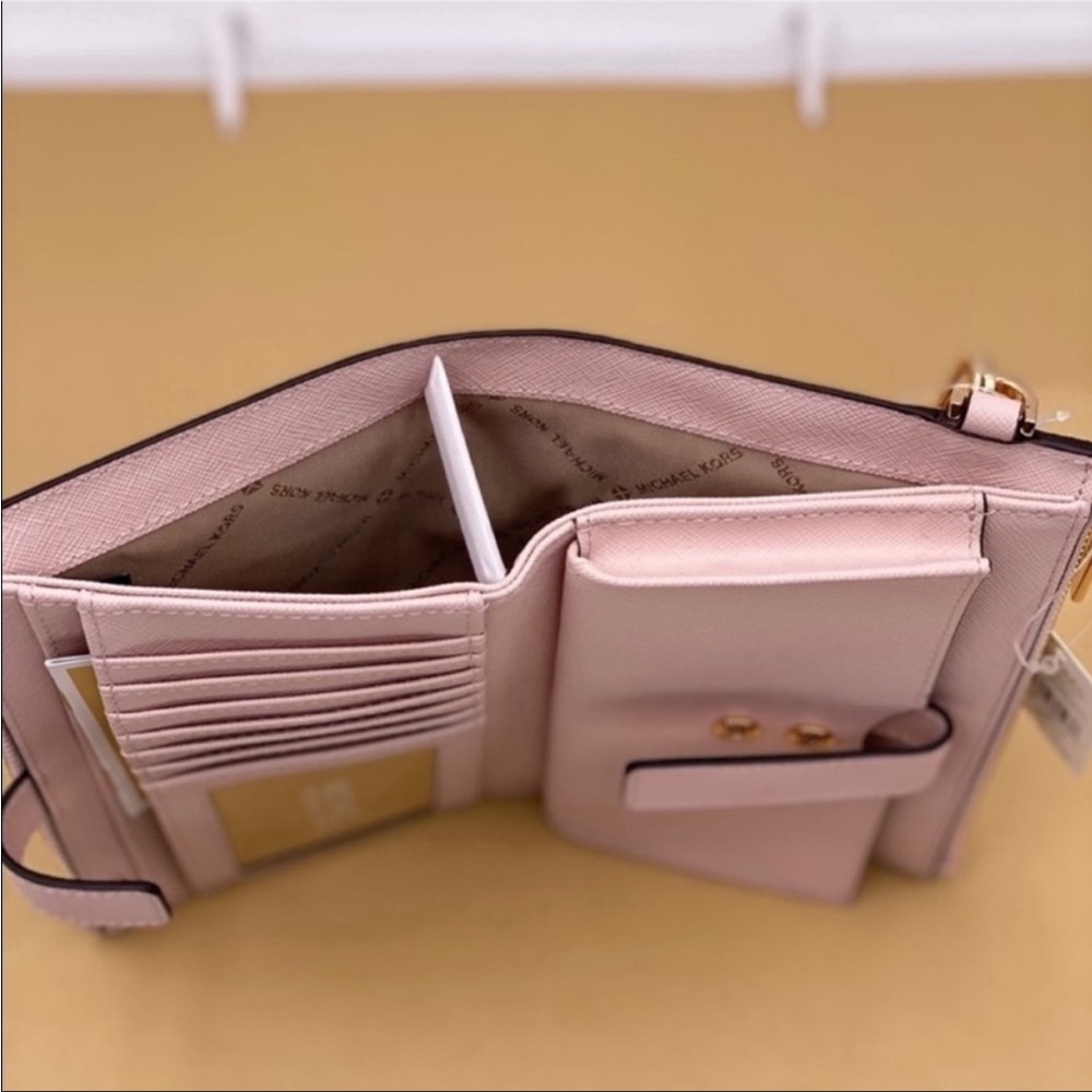 Michael Kors Double Zip Wallet
Wristlet Pink - Picture 8 of 11